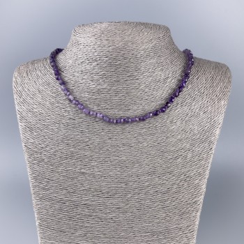 Náhrdelník z ametystu, broušené kubíky, průměr 4,5×4,5 mm, délka 50 cm