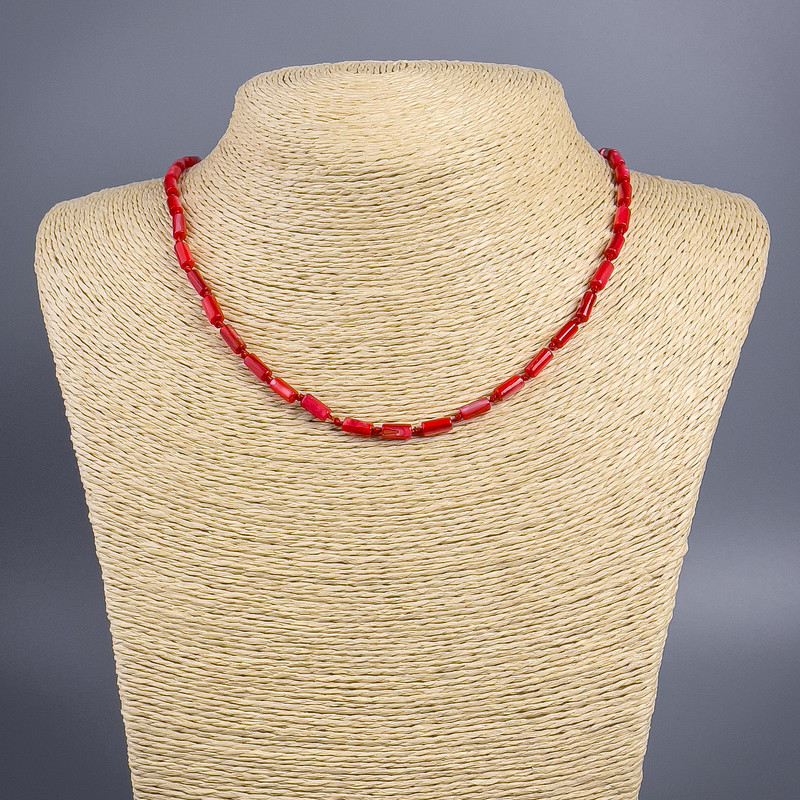 Náhrdelník z červené perleti 'trubička' 8×4 mm, délka 45–50 cm+