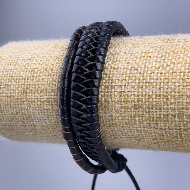Náramek, délka 18–25 cm, tloušťka 13 mm, eko kůže, černá, s nastavitelnou délkou