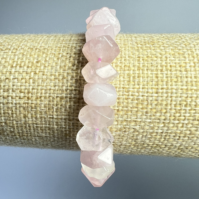 Náramek z růžového křemene, brusované rondely, průměr 10×7 mm, délka 18 cm ± (elastický)