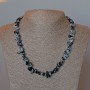 Náhrdelník Sněžný obsidián, přírodní kámen, drobné kuličky, průměr 9×4 mm ±, délka 47 cm ±