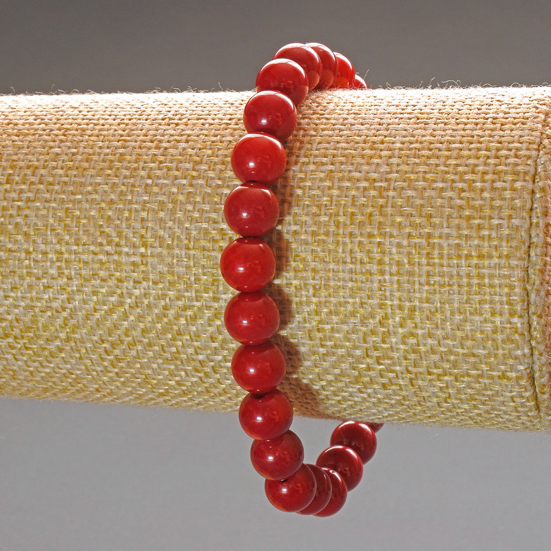 Náramek z korálu, přírodní, hladká korálka, průměr 8 mm, délka 18 cm (elastická šňůra)