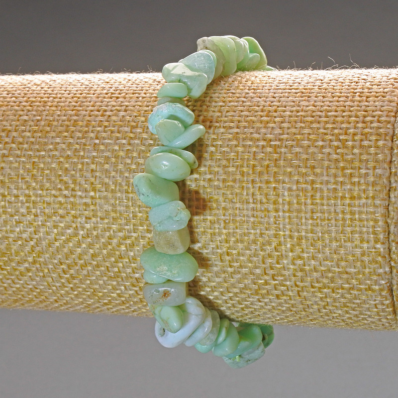 Náramek z amazonitu, drobné kamenné kousky, průměr 9×3 mm, délka 18 cm (elastický)