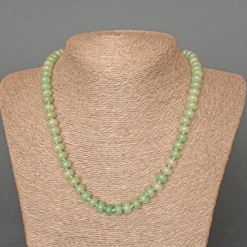 Náhrdelník z nefritu – hladký rondel 8×5 mm, délka 48 cm