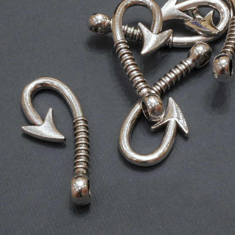 Přívěsek – Háček, 16×39 mm, balení 5 ks (±)