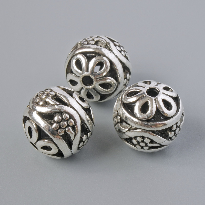 Kovové komponenty – korálka-vložka, průměr 14 mm, otvor 2,2 mm, stříbrný odstín kovu, 3 ks