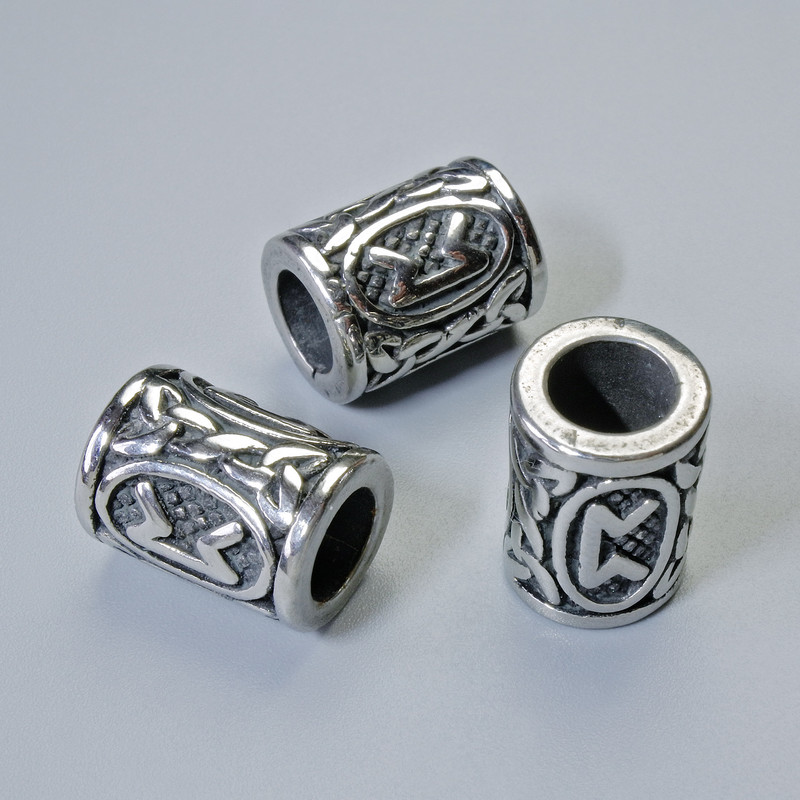 Kovový korálek Severská runa, průměr 13×10 mm, díra průměru 6 mm, stříbrná barva kovu, 1 ks