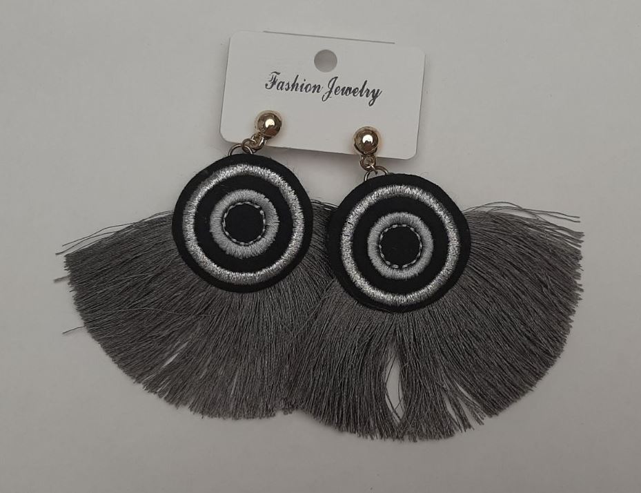 Náušnice pecky «Kitiči», šedá barva, délka 8 cm, barva kovu zlatistá