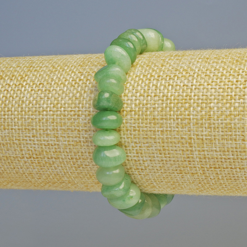 Náramek z nefritu, přírodní kámen, brusované korálky, průměr cca 11×6 mm ± (elastická šňůrka), délka 18 cm+