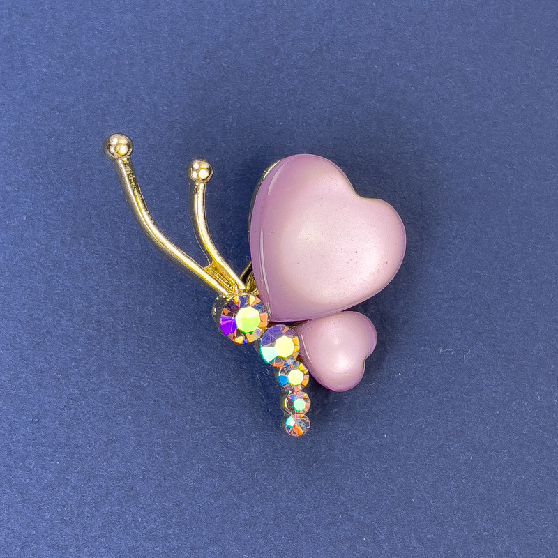 Brož Motýl, průměr 34×21 mm +- fialové kočičí oko, štrasové kamínky, zlatistý kov