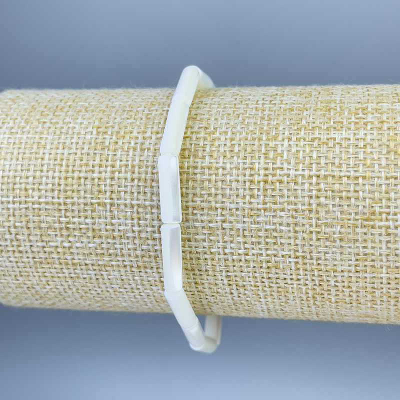 Náramek z perleti cylindrický, průměr 13×4 mm, délka 18 cm, pružný