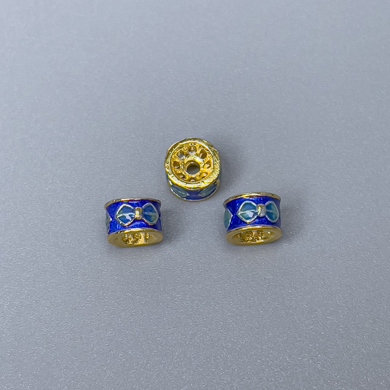 Korálka Cloisonné rondel modro-tyrkysová smalt, průměr 6×4 mm, otvor 1 mm, zlatá barva kovu, 1 ks