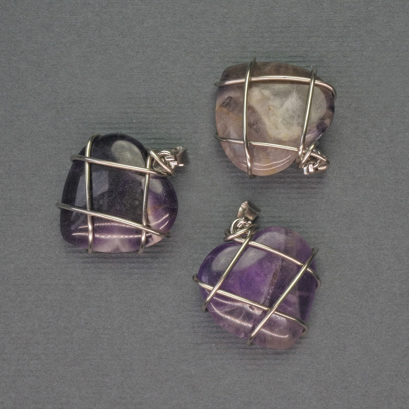 Přívěšek Srdce ametystu ve stříbrném opletení, průměr 21×21 mm ±, délka 27 mm ±