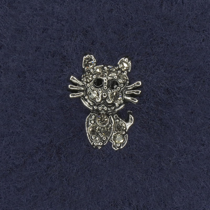 Brož Kocour se štrasami, stříbrný kov, 11×15 mm+