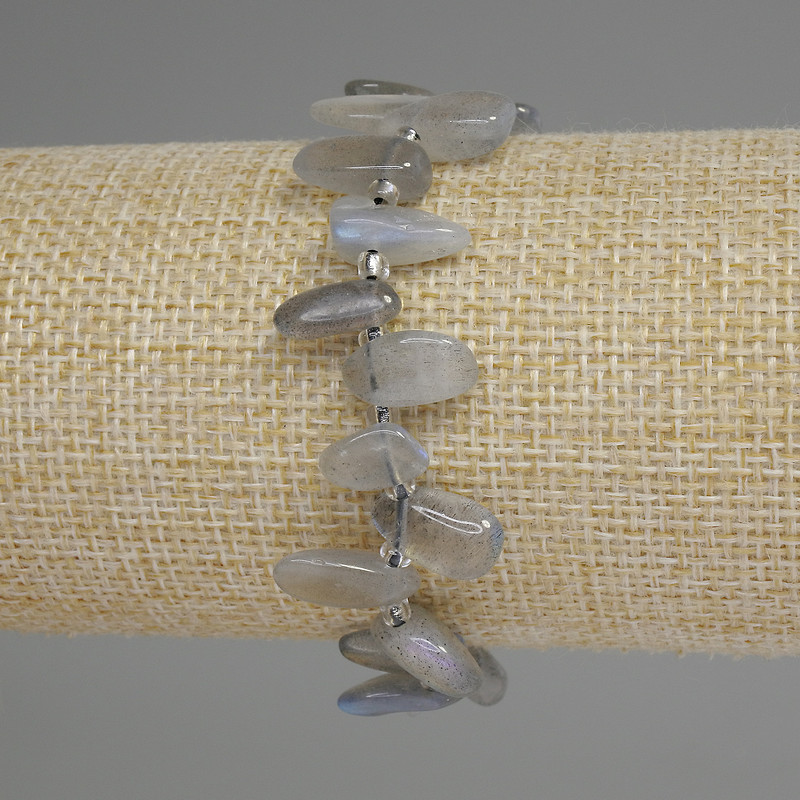 Náramek z labradoritu – fasetované kameny „Motýlek“