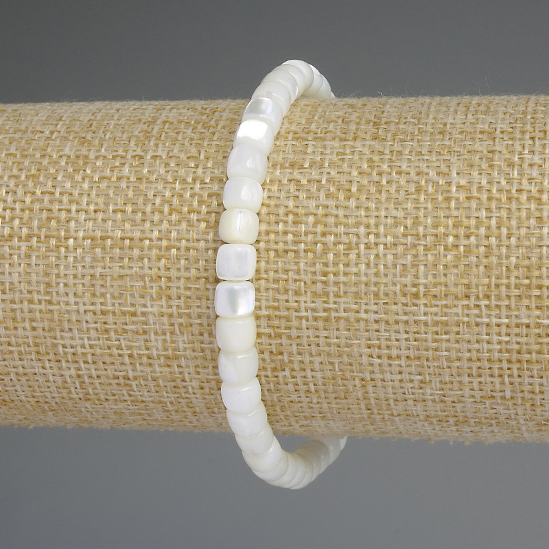 Náramek z perleťových rondelových korálků, průměr 6×5 mm, délka 18 cm, elastický