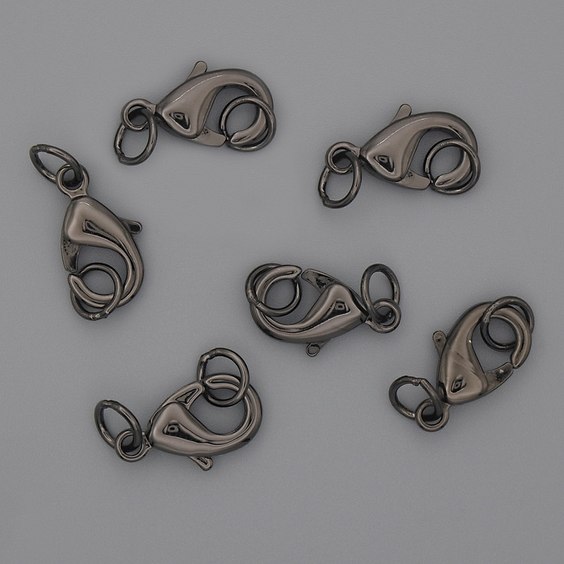 Karabinkové zapínání 15×9 mm, černá barva kovu