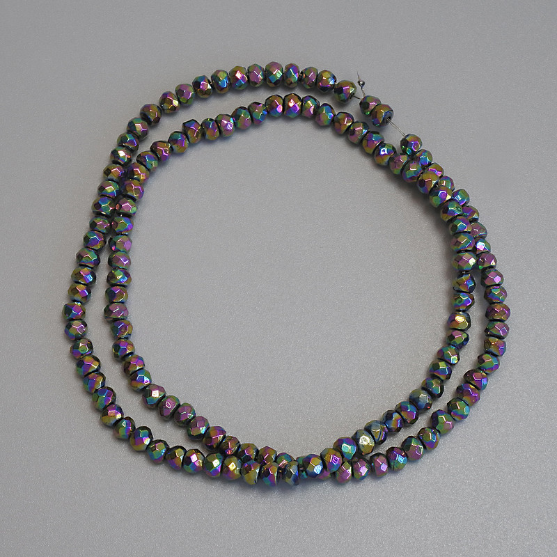 Náhrdelní korálky z hematitu duhové barvy, broušené rondely 4×3 mm, navlečené na vlascu, délka cca 38 cm+