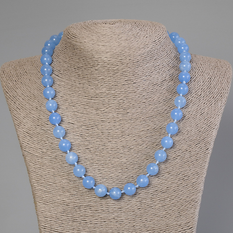 Náhrdelník z akvamarínu – hladká kulička, průměr 10 mm, délka 50 cm se zapínáním