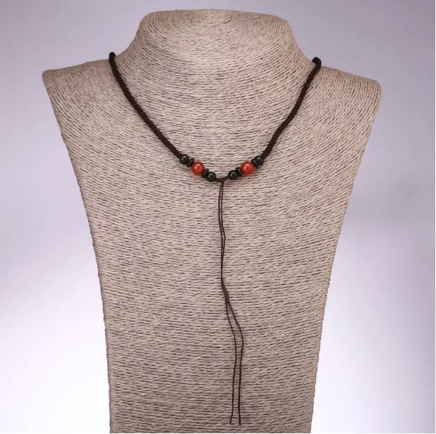 Šňůra na bižuterii s korálkou karneolu, délka 65 cm