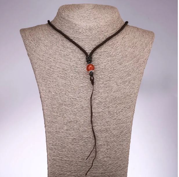 Šňůra pro bižuterii se korálkou karneolu, délka 65 cm