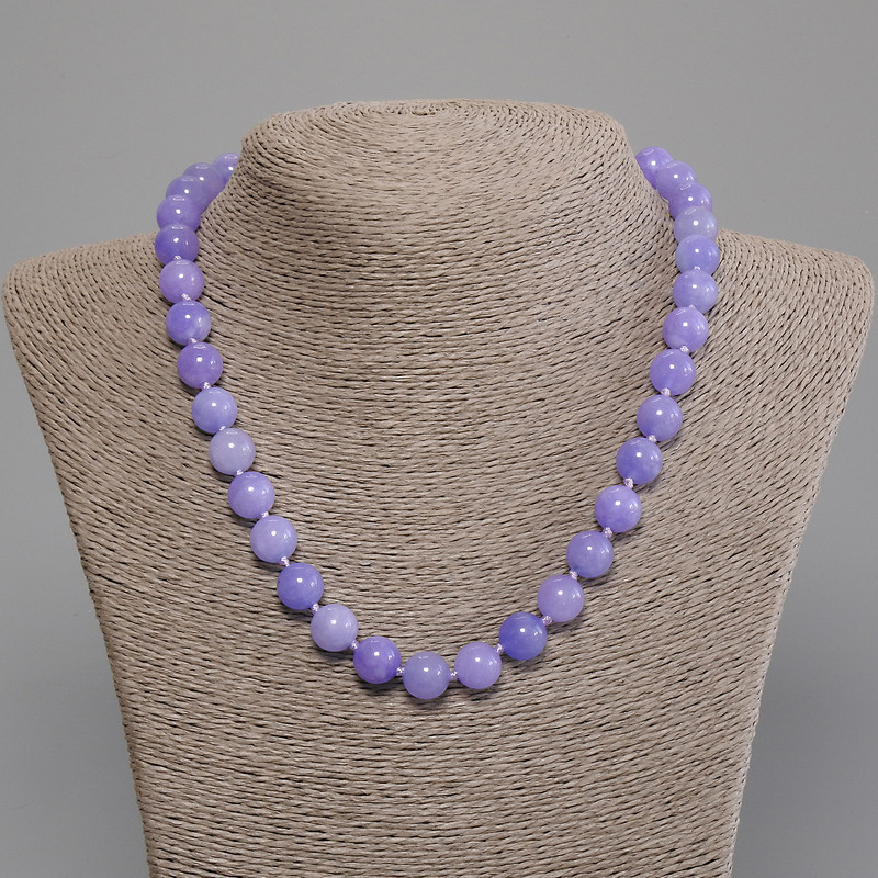 Náhrdelník z akvamarínu, hladké kuličky o průměru 10 mm, délka cca 50 cm, se zapínáním