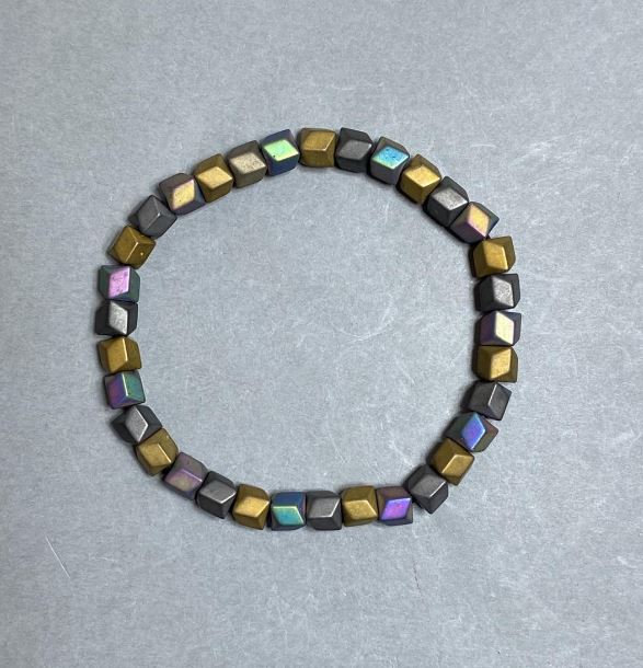 Náramek z matného hematitu „Vlna“