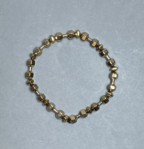 Náramek z hematitu ve tvaru činky, průměr 15×6 mm ±, broušené rondely 6×4 mm ±, délka 18 cm, elastický