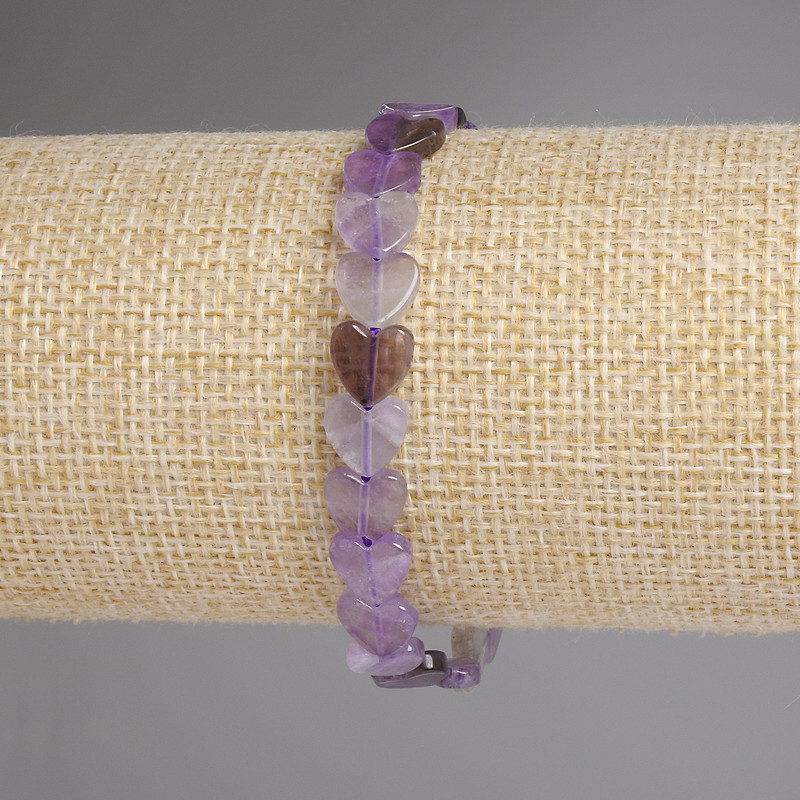 Náramek z ametystu ve tvaru srdcí, 8 mm, na elastické šňůře, délka 18 cm