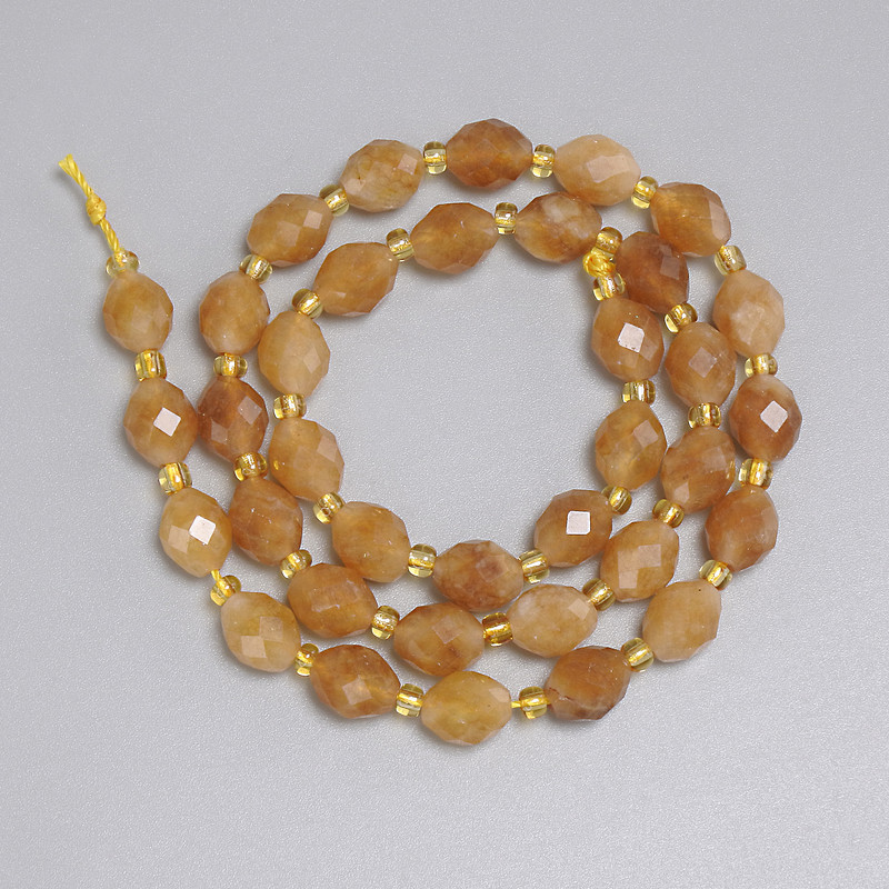 Citrínové korálky facettované 8×6,5 mm na niti, 3 mm korálky, délka cca 37 cm