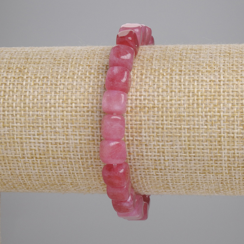 Náramek z turmalínu, kostkové korálky, průměr 8 mm, délka 18 cm, elastický