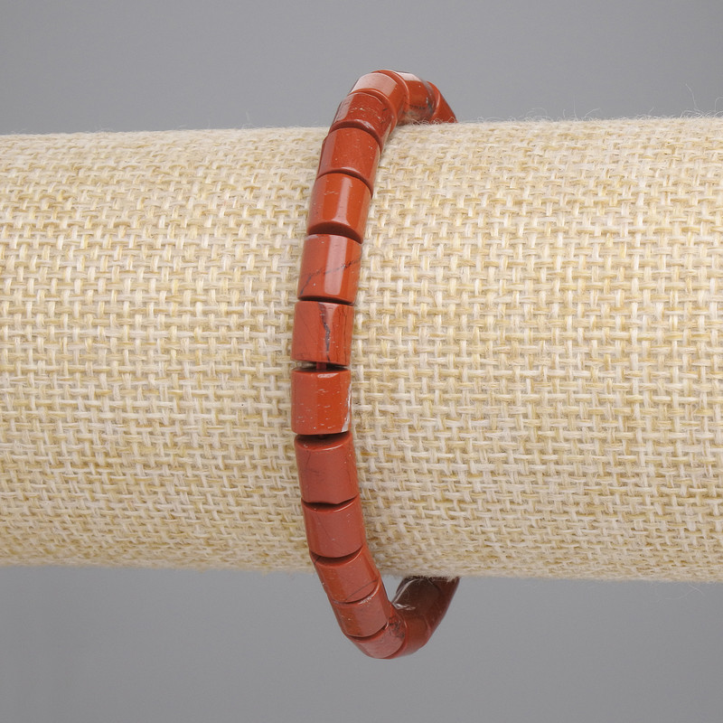 Náramek z červeného jaspisu – cylindrické korálky, průměr 6×6 mm, elastický, délka 18 cm+