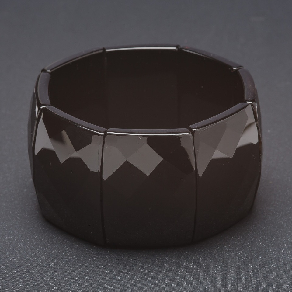 Náramek na gumičce Elite Černý achát, broušené obdélníkové články 30×40 mm