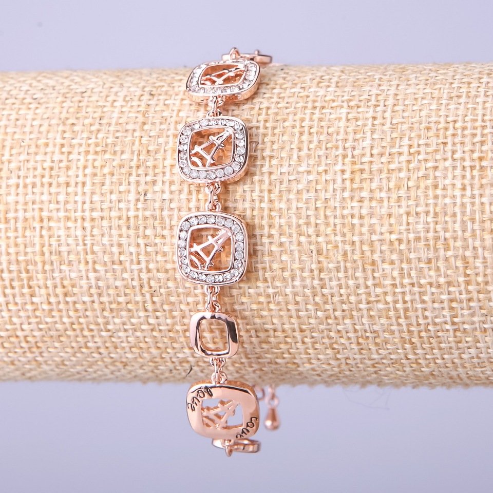 Náramek Eiffelovy věže, průměr 12 mm, délka 16–19 cm