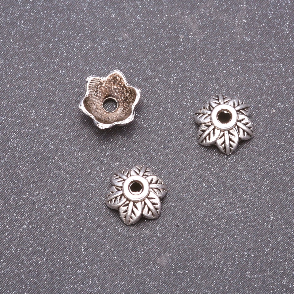 Koncovka pro bižuterii, průměr 8 mm, balení 20 g, přibližně 46 ks