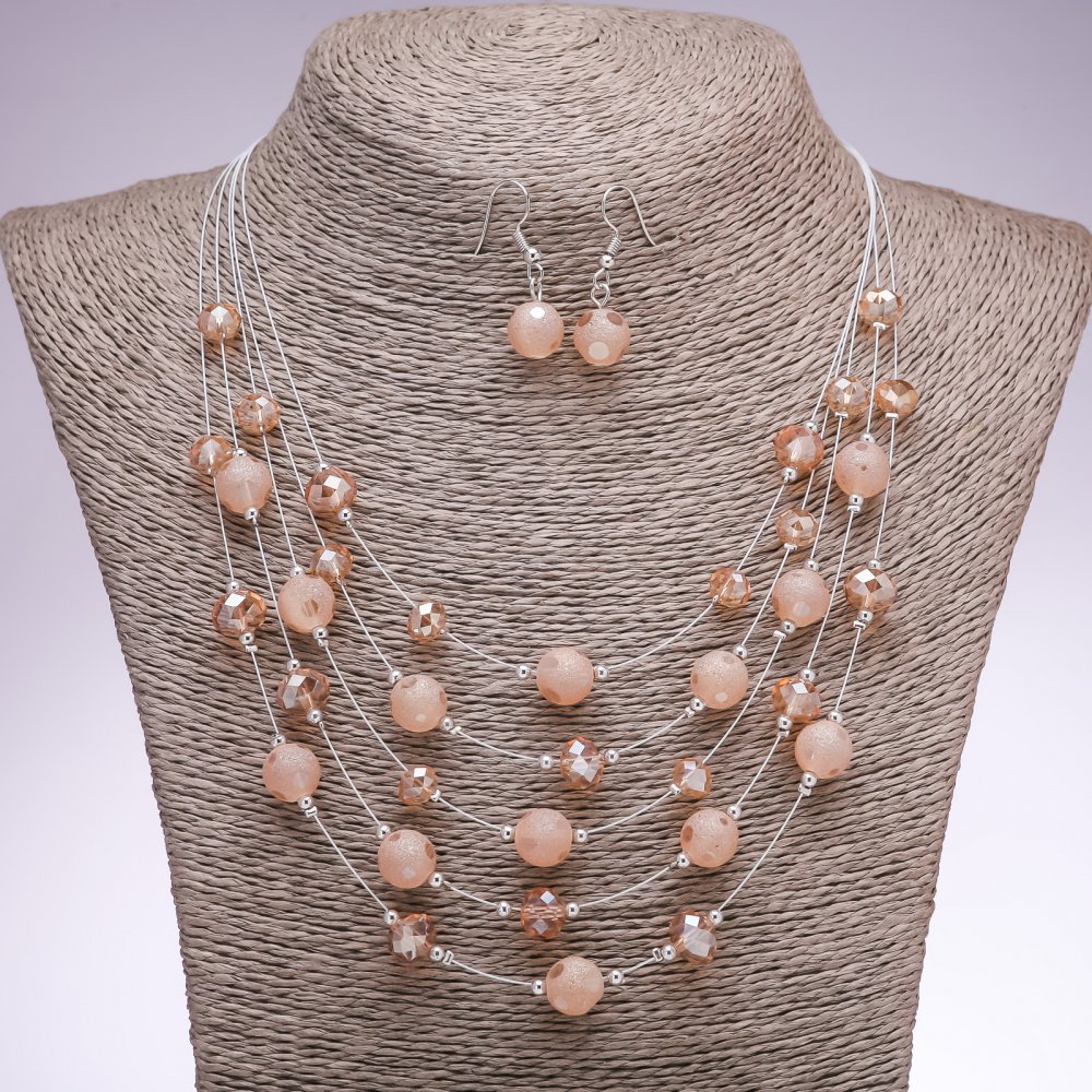 Sada náušnic a náhrdelníku hvězdný prach „Na strunách duše“ korálky barvy šampaňské, průměr 5–10 mm, délka 45–50 cm