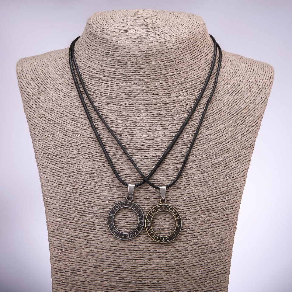 Párové přívěsky přátelství ve tvaru kruhu „Láska navždy“, délka 42–48 cm, průměr 26 mm