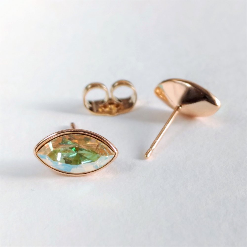 Náušnice Xuping peckové s krystaly Swarovski, zrno, barvách žluté, zelené a chameleon, průměr 6×11 mm, pozlacené