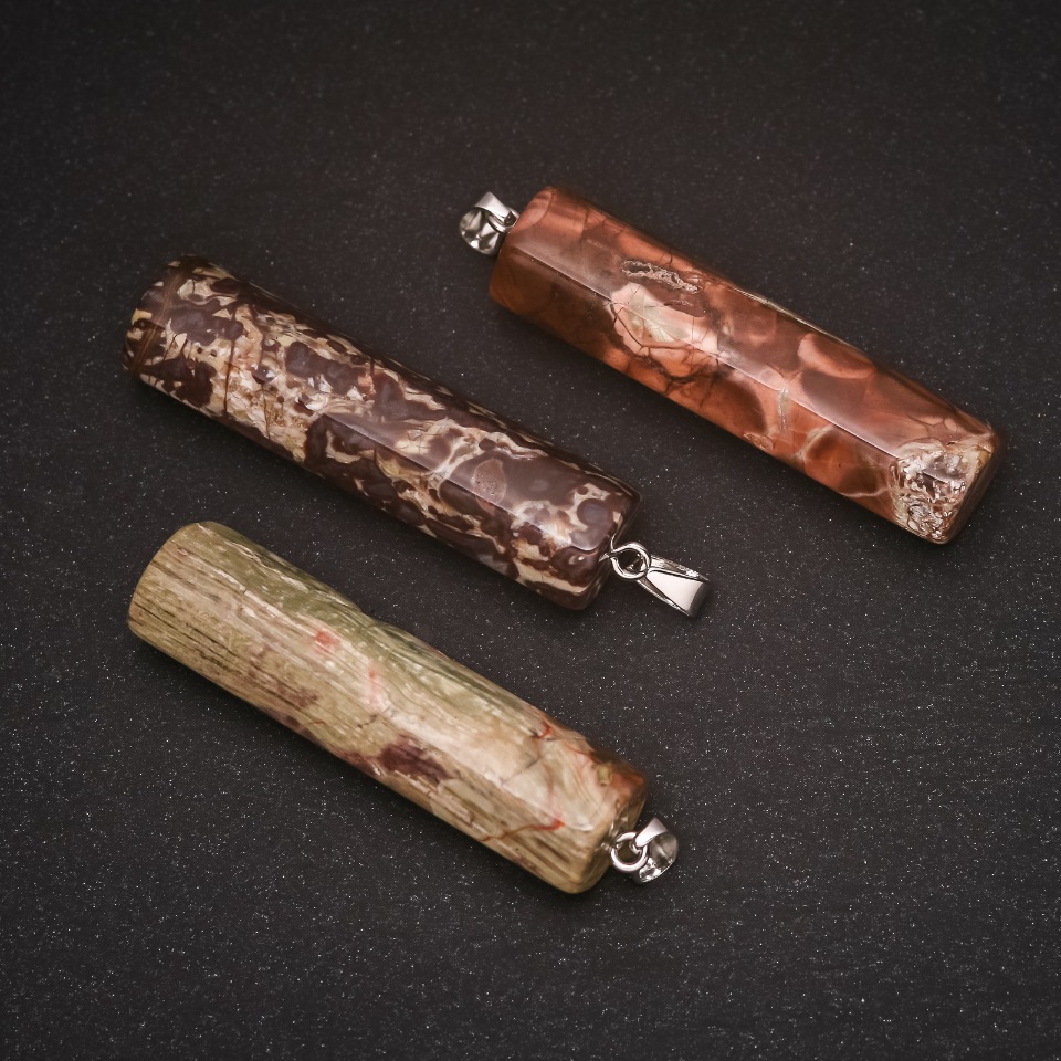 Přívěšek z přírodního kamene jaspis Picasso 11×54(±)mm