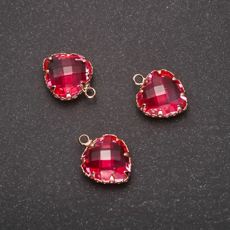 Přívěsek Srdce růžová barva, zlatá úprava 12×15 mm