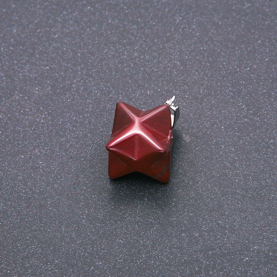 Přívěšek «Merkaba» z červeného jaspisu 10×10 mm