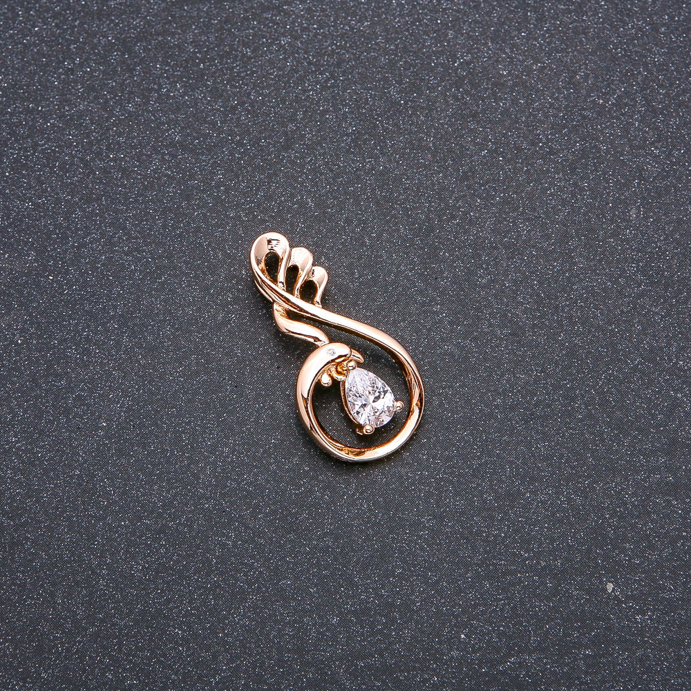 Přívěsek Xuping pozlacený 18k s bílým kamenem a štrasou 27 × 13 mm +