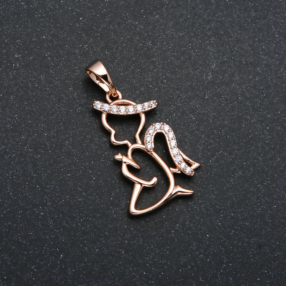 Přívěšek Xuping – Pozlacený 18K – Anděl s bílými krystaly, průměr 27×14 mm