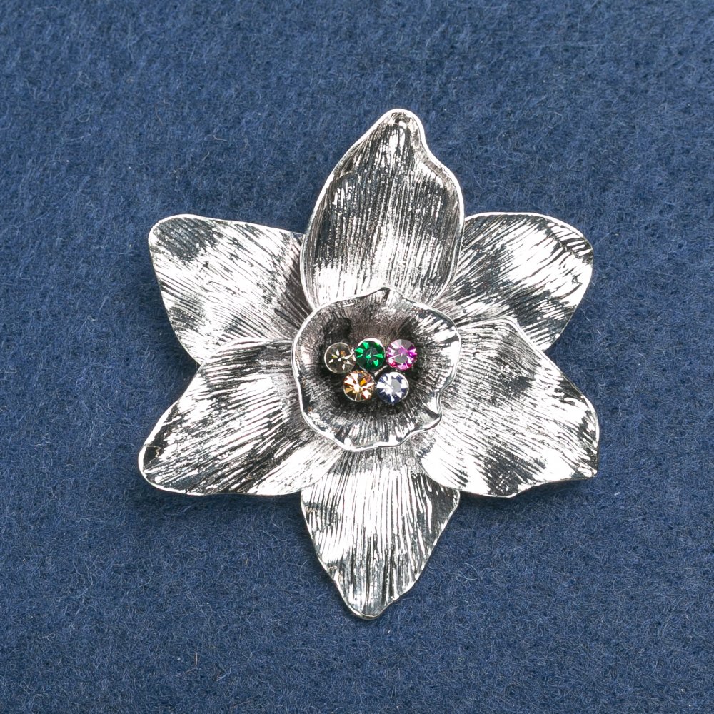 Květinová brož ze stříbrného kovu se štrasovými kamínky, 50 mm +