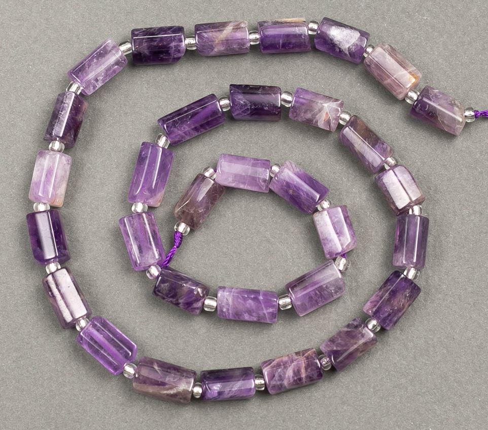 Náhrdelní korálky na niti z přírodního ametystu, broušené 10×6 mm, délka 39 cm ± s rokajlem (3×2 mm)