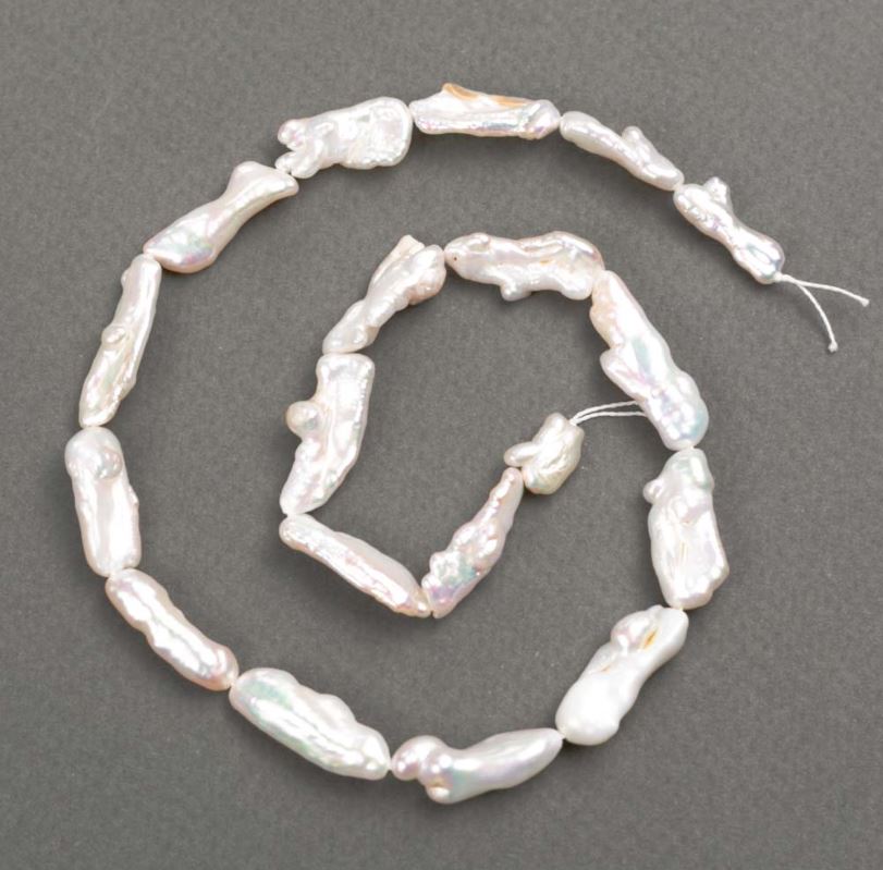 Barokní perly s odstínem benzínu, Ø 7–9×10–23 mm, délka 38 cm