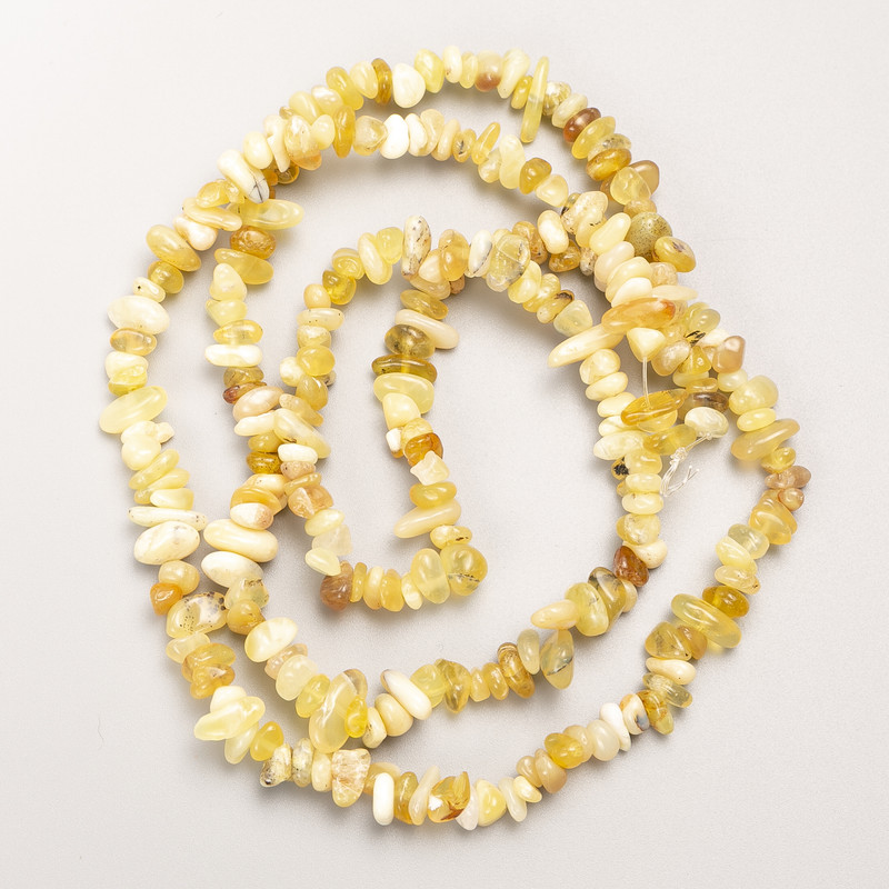 Korálky ze žluté tyrkysové barvy z přírodního kamene, drobné na vlascu, průměr 7×3 mm, délka 80 cm ±