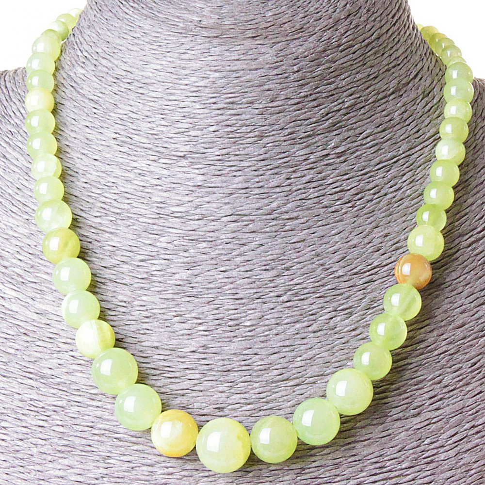 Náhrdelník z onyxu – kuličky 6–14 mm, délka 47 cm, bez uzlů