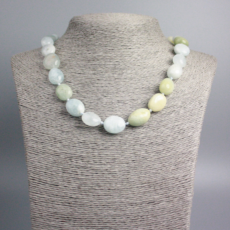 Náhrdelník z přírodního morganitu, facetované korálky, průměr 14×11 mm ±, délka 49 cm