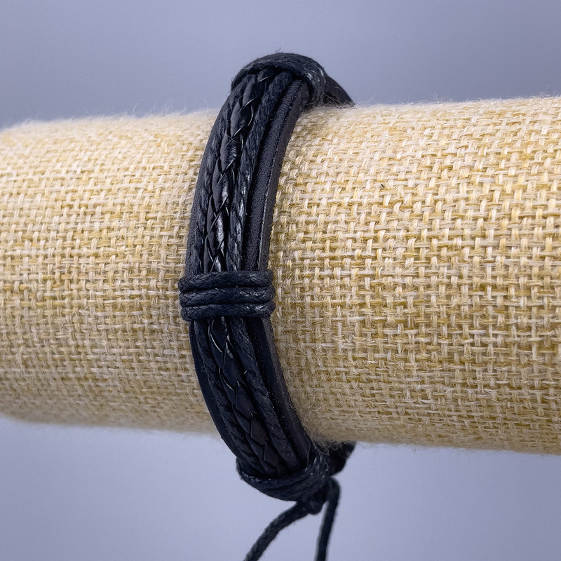 Náramek, délka 18–25 cm, tloušťka 12 mm, ekokůže, černá, na stažení